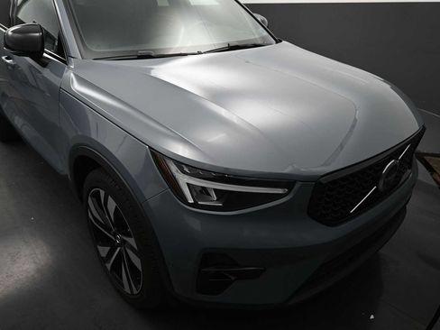Used 2023 Volvo XC40 B5 Plus w/ Driver Assist Package AWD/4WD image 14