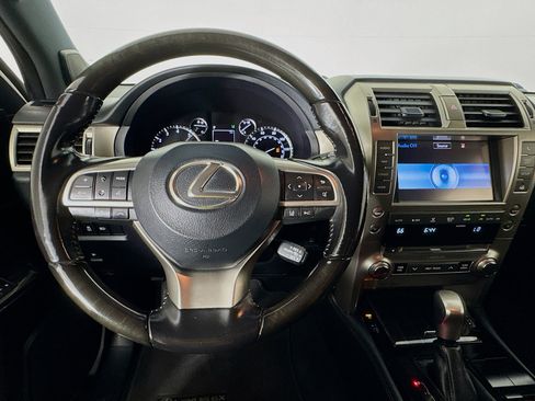 Used 2020 Lexus GX 460 Premium w/ Premium Package AWD/4WD image 10