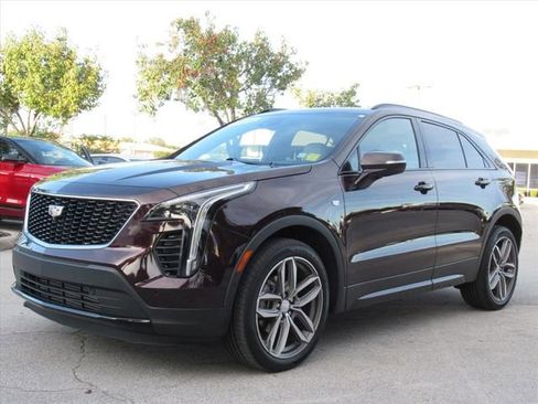 Used 2020 Cadillac XT4 Sport image 3
