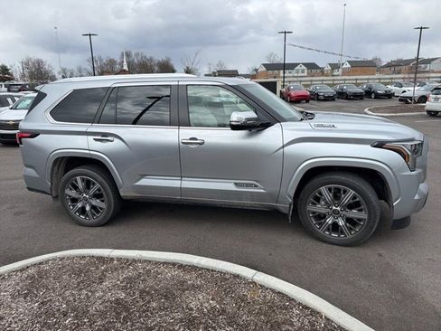 Used 2024 Toyota Sequoia Capstone image 2