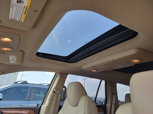 Used 2009 Buick Enclave CXL w/ Entertainment Package #2 AWD/4WD image 24