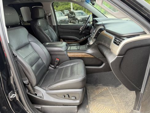 Used 2019 GMC Yukon Denali w/ Open Road Package AWD/4WD image 11