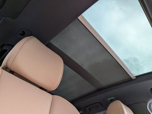 New 2026 Porsche Macan image 28