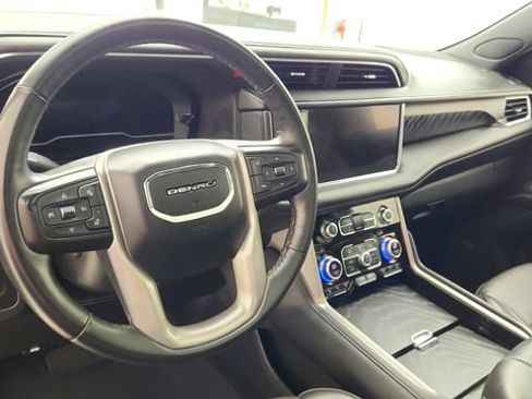 Used 2023 GMC Yukon Denali AWD/4WD image 13