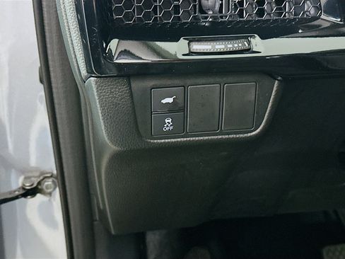 Used 2025 Honda CR-V EX-L image 17