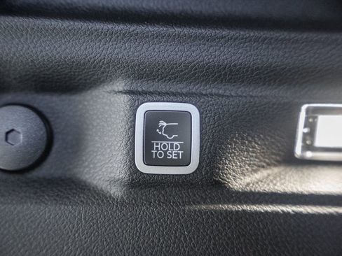 New 2025 Jeep Grand Cherokee L Altitude image 10