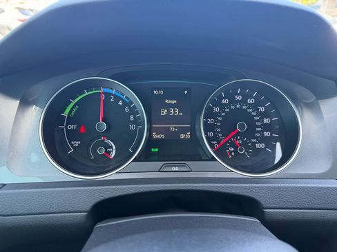 Used 2016 Volkswagen e-Golf SE image 22