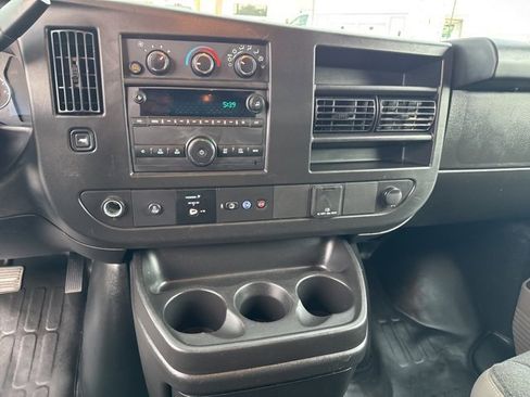 Used 2023 GMC Savana 2500 w/ Driver Convenience Package image 15