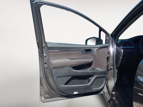 Used 2019 Honda Odyssey EX image 25