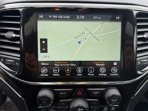 Used 2022 Jeep Grand Cherokee Limited image 21