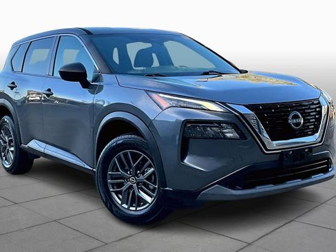 Certified 2022 Nissan Rogue S image 2