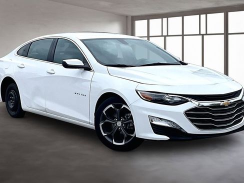 Used 2022 Chevrolet Malibu LT FWD image 11