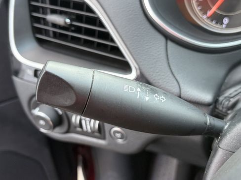 Used 2020 Jeep Cherokee Latitude Plus FWD image 25