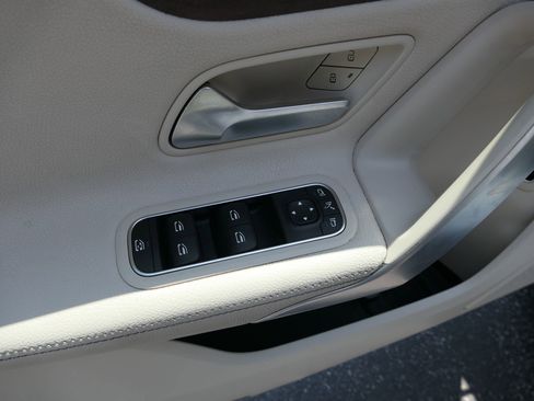 Used 2022 Mercedes-Benz A 220 image 15