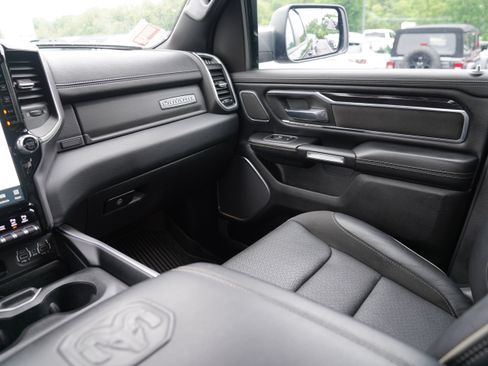 Used 2022 RAM 1500 Laramie AWD/4WD image 13