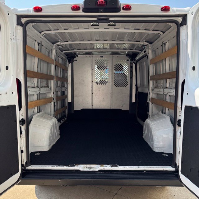 Used 2025 RAM ProMaster 2500 w/ U-Haul Equipment Group FWD image 12