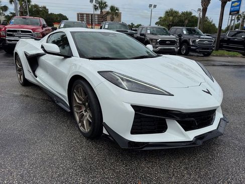 New 2025 Chevrolet Corvette Z06 w/ Z07 Performance Package RWD image 10