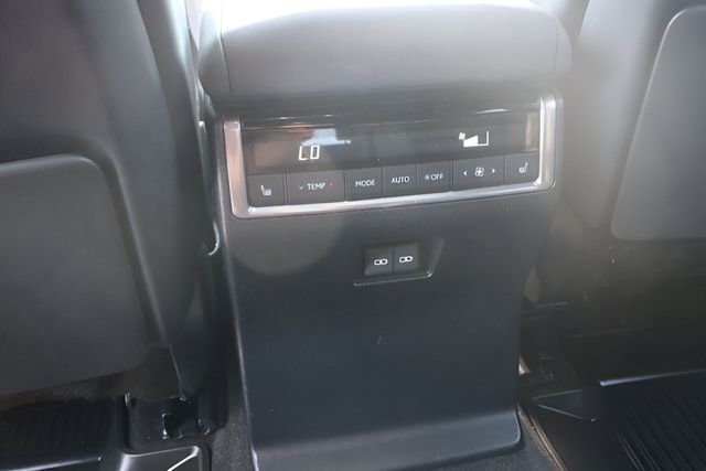 Used 2024 Lexus GX 550 w/ Accessory Package (2T) AWD/4WD image 26