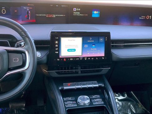 Used 2025 Lincoln Nautilus Reserve image 6