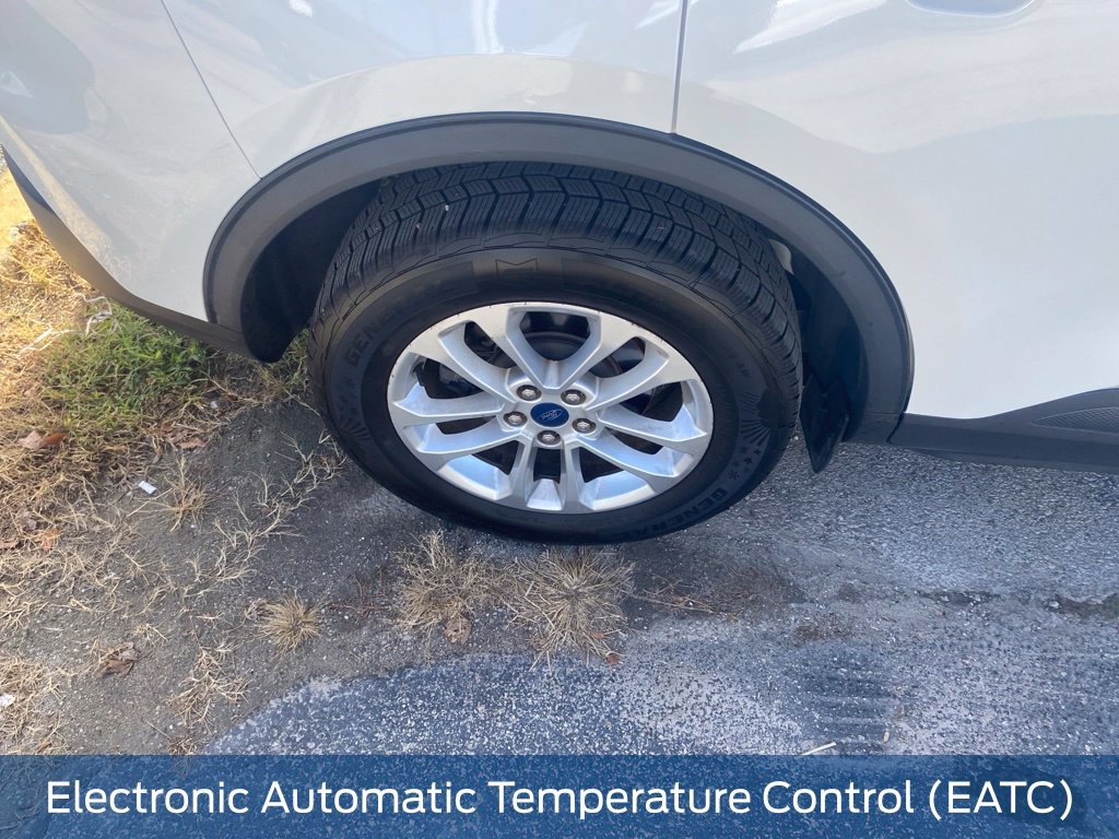Used 2022 Ford Escape SE w/ Cold Weather Package AWD/4WD image 11
