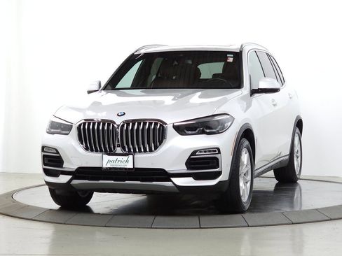 Used 2021 BMW X5 xDrive40i w/ Convenience Package AWD/4WD image 3