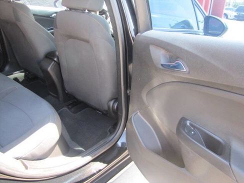 Used 2017 Chevrolet Cruze LS image 15