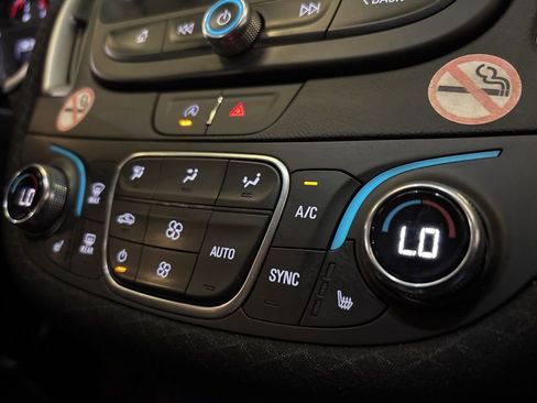 Used 2023 Chevrolet Malibu LT image 28