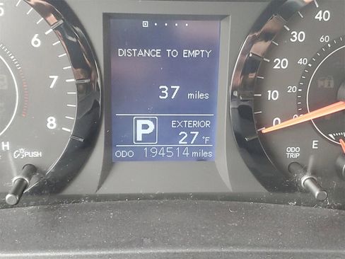 Used 2016 Toyota Sienna LE image 23