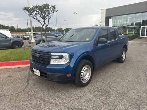 Used 2024 Ford Maverick XL image 2