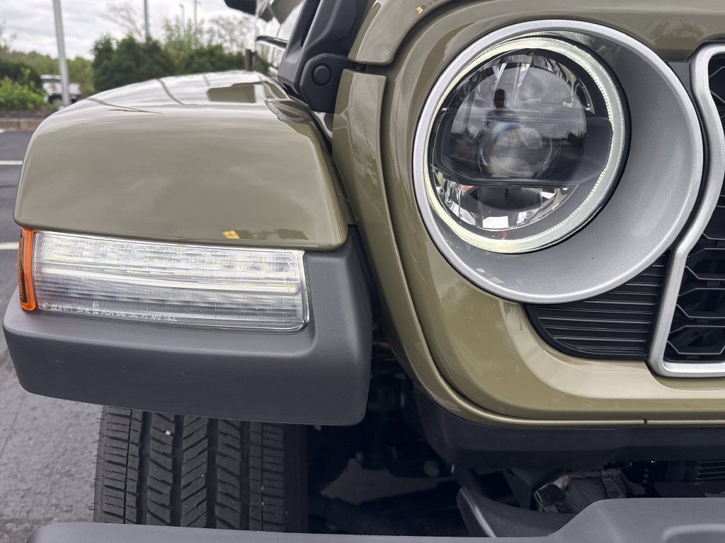 Used 2026 Jeep Wrangler Unlimited Sahara AWD/4WD image 55