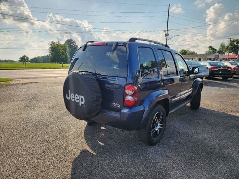 Used 2006 Jeep Liberty Limited AWD/4WD image 4