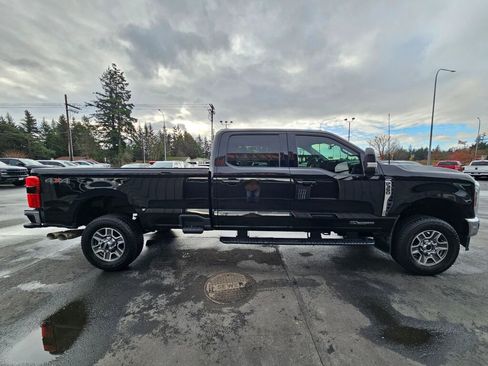 Used 2024 Ford F350 Lariat image 5