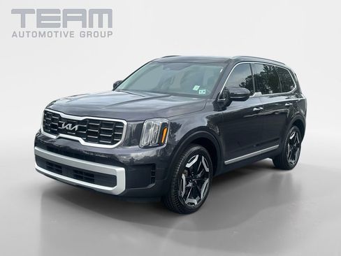 Used 2025 Kia Telluride S image 3