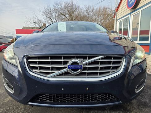Used 2012 Volvo S60 T5 w/ Multimedia Pkg image 2