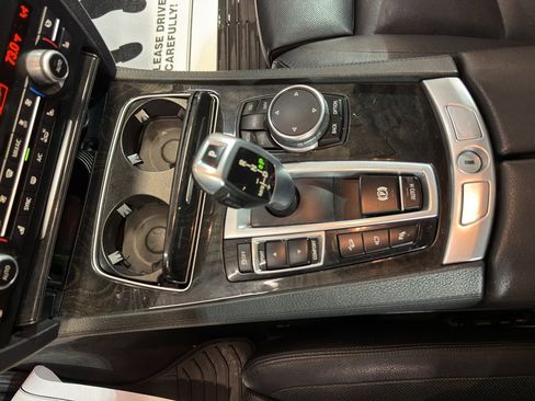 Used 2015 BMW 740Li image 19