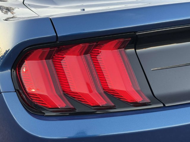 Used 2022 Ford Mustang Coupe RWD image 15