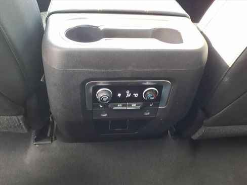 Used 2021 Chevrolet Tahoe Premier w/ Premium Package RWD image 26