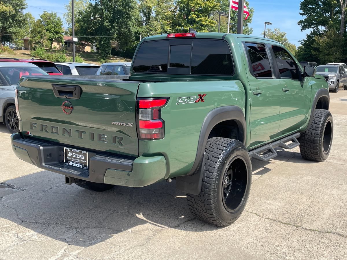 Used 2022 Nissan Frontier Pro-X RWD image 6
