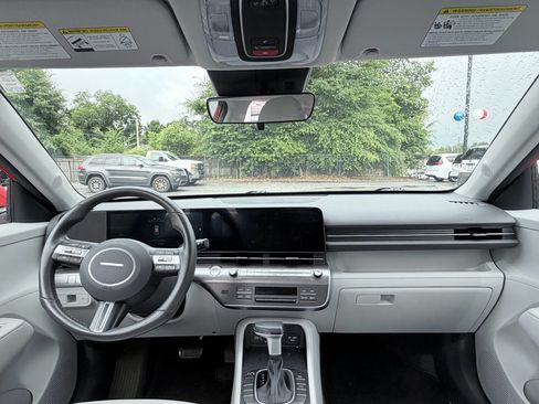 Used 2024 Hyundai Kona SEL FWD image 10