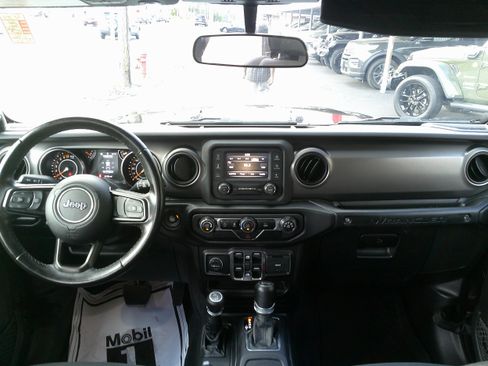 Used 2021 Jeep Wrangler Unlimited Sport image 18