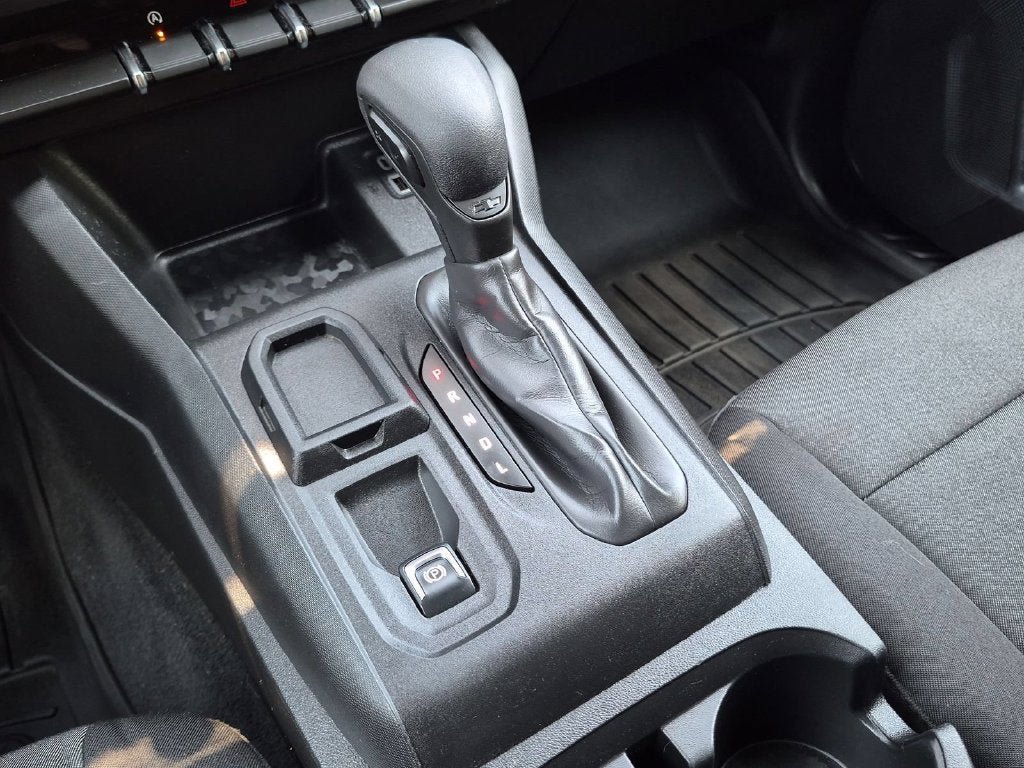 Used 2024 Chevrolet Colorado W/T RWD image 18