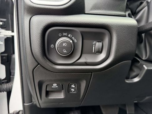 Used 2025 RAM 1500 Big Horn AWD/4WD image 24