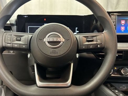 New 2025 Nissan Kicks S image 19