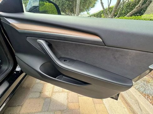 Used 2020 Tesla Model 3 Standard Range Plus image 18