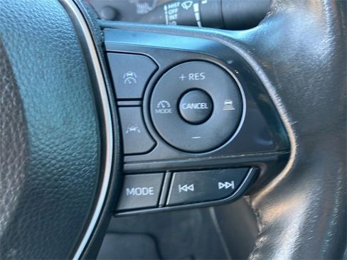 Used 2024 Toyota Corolla SE image 26