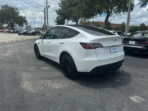 Used 2021 Tesla Model Y Long Range AWD/4WD image 3