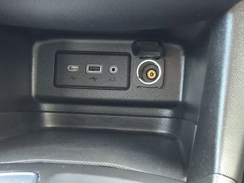 Used 2019 Chevrolet Equinox LT image 34