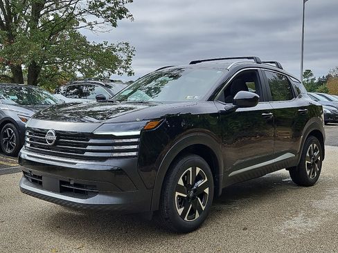 New 2026 Nissan Kicks SV w/ SV Premium Package image 3