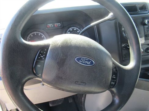 Used 2013 Ford E-150 and Econoline 150 image 21