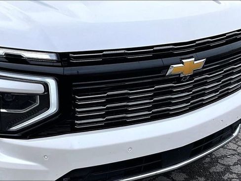 Used 2025 Chevrolet Tahoe High Country image 34